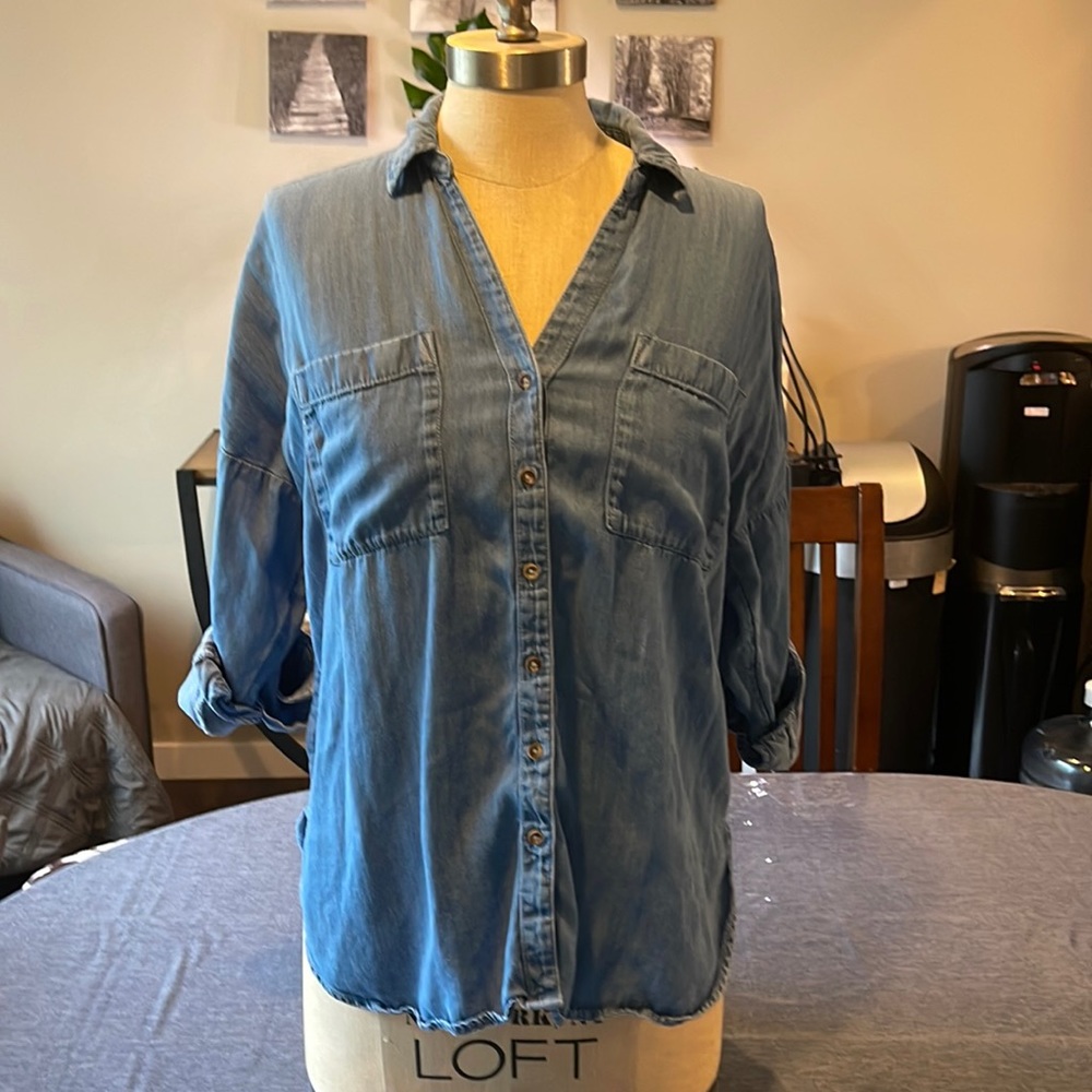 Lou and gray soft chambray shirt